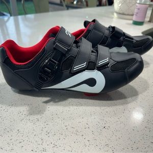 Peloton cycling shoes (used twice)